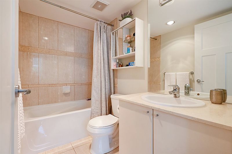 Vancouver Apartment for rent - 2 Bedrooms — photo 10
