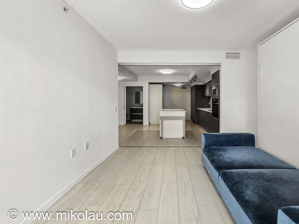 Spacious 2 Bed Apartment in Vancouver for Rent — photo 11