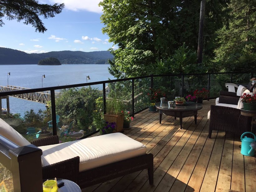 326 Sasamat Ln, North Vancouver | 3BD/2BA | Waterfront Home — photo 3