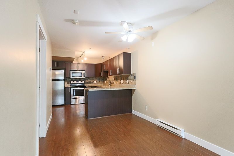 Burnaby Townhouse for rent - 1 Bedroom — photo 2