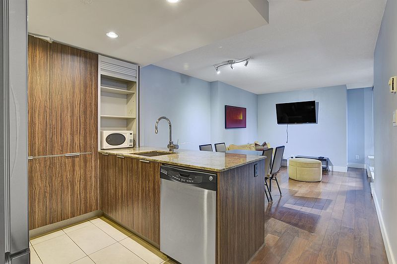 Vancouver Condominimum for rent - 2 Bedrooms — photo 6