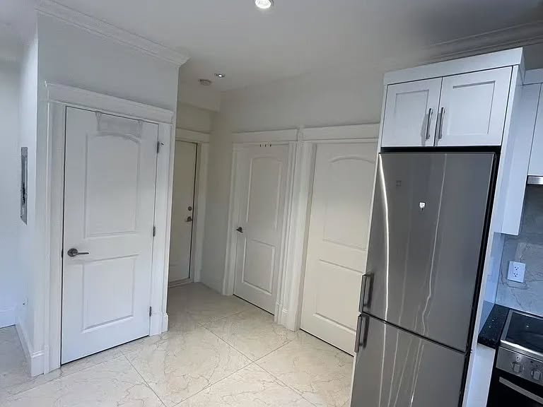 Cozy 1 Bed 1 Bath Apartment in Vancouver — photo 5