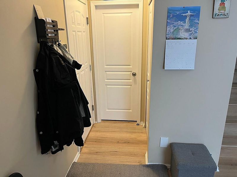 Surrey Townhouse for rent - 5 Bedrooms — photo 23