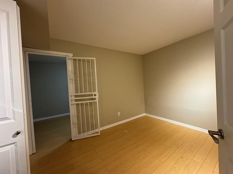 Vancouver Townhouse for rent - 3 Bedrooms — photo 8