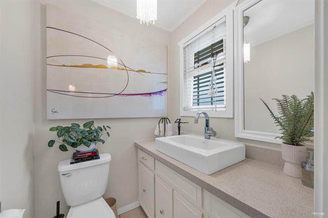 3100 CAD in Coquitlam — photo 9