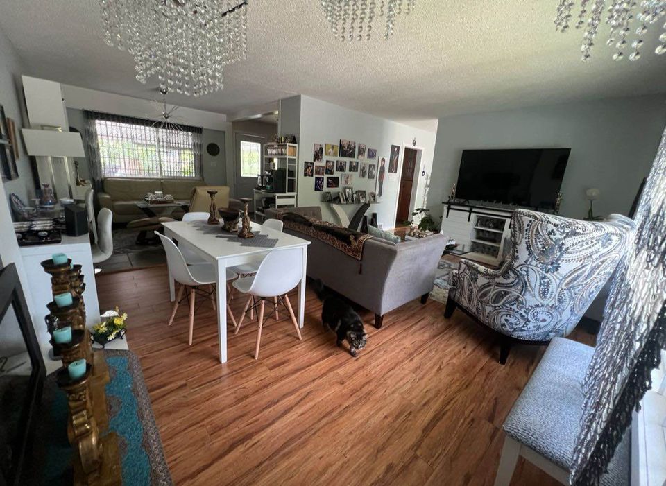 3100 CAD in Coquitlam — photo 3