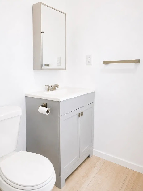 10680 Rochdale Dr, Richmond | Bright Private 2BD/1BA Furnished Garden Suite — photo 4
