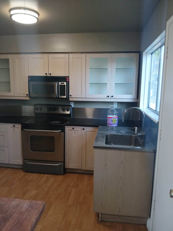 Charming 1 Bed House for Rent in Delta, BC — photo 9