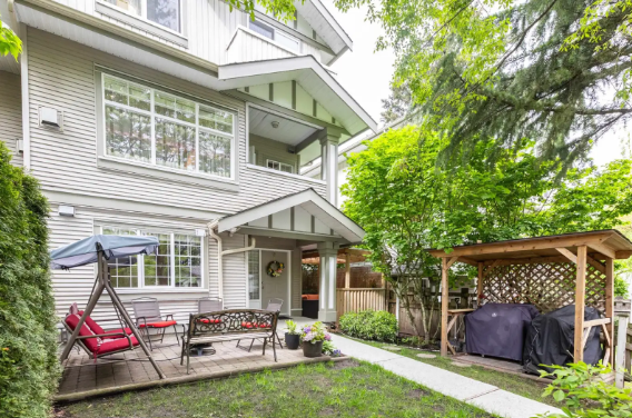 2733 Parkway Dr, South Surrey | 4BD / 3BA | Townhouse in Surrey