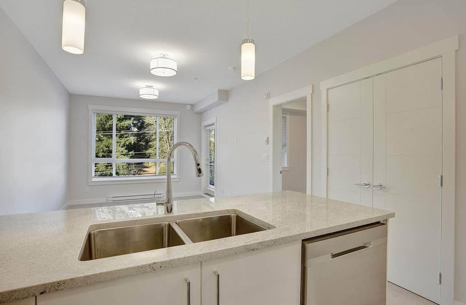Modern 1 Bed Apartment for Rent in Mission — photo 4