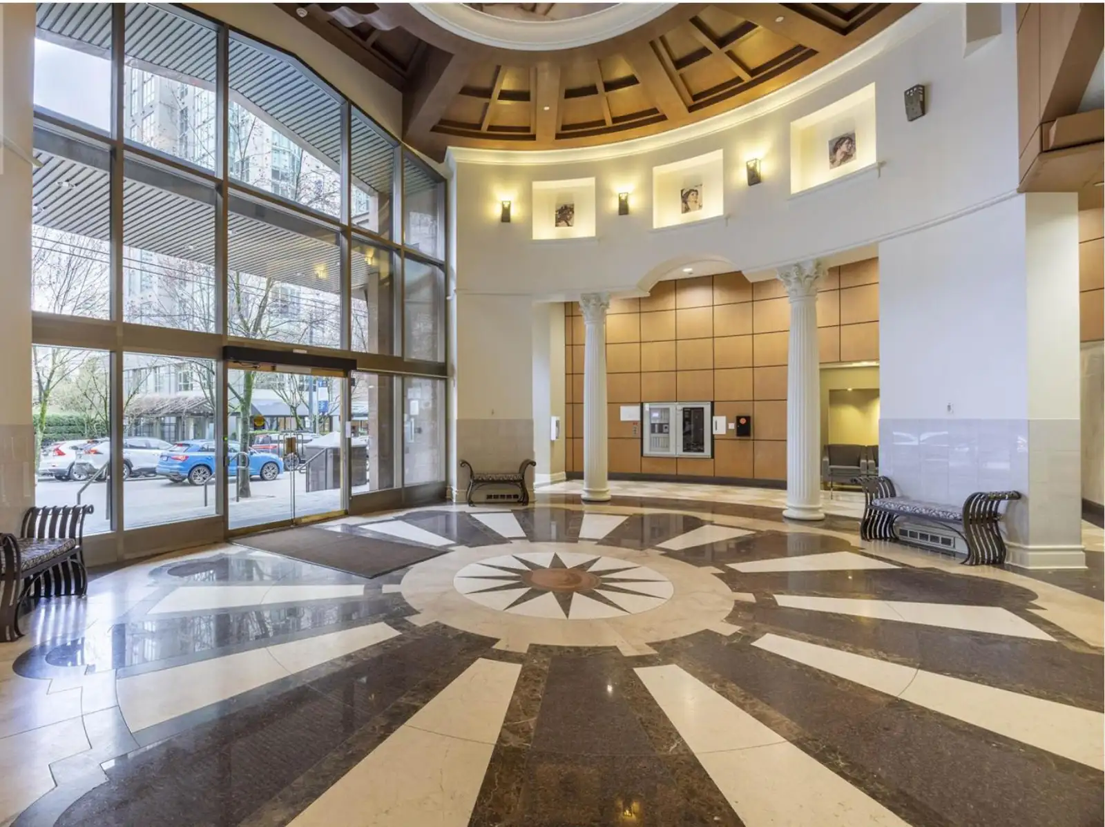 1189 Howe St, Vancouver, BC | 1BD + Den / 1 BA | Downtown Vancouver — photo 3