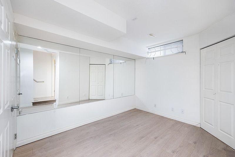 Vancouver Townhouse for rent - 3 Bedrooms — photo 13