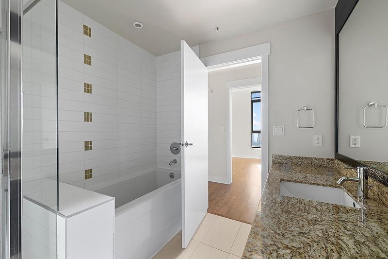 Burnaby Condominimum for rent - 2 Bedrooms — photo 21