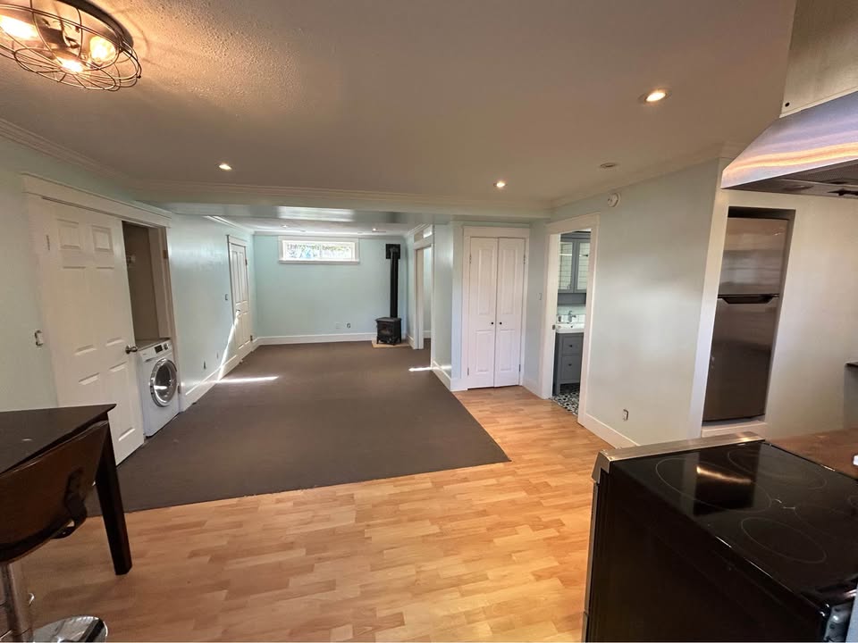 Cozy 1 Bed House with Private Garden in Abbotsford — photo 5