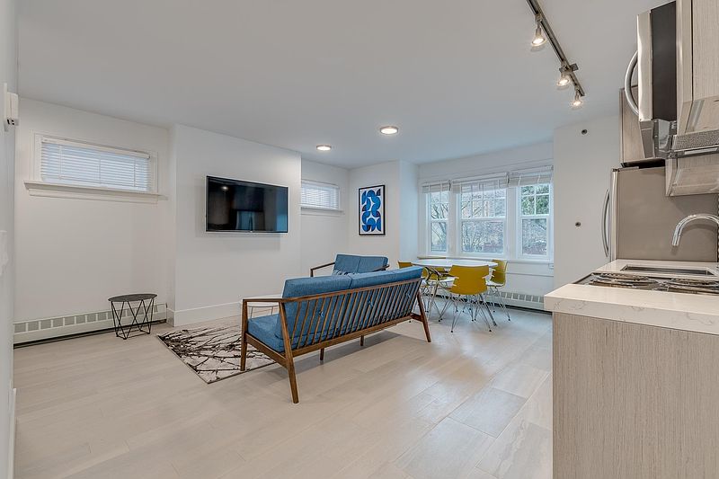 Vancouver Condominimum for rent - 3 Bedrooms — photo 3