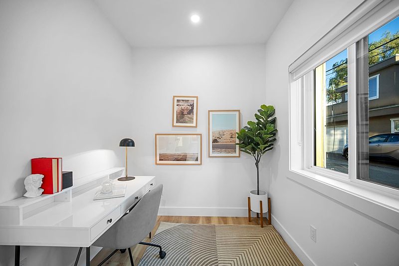 Vancouver House for rent - 5 Bedrooms — photo 16