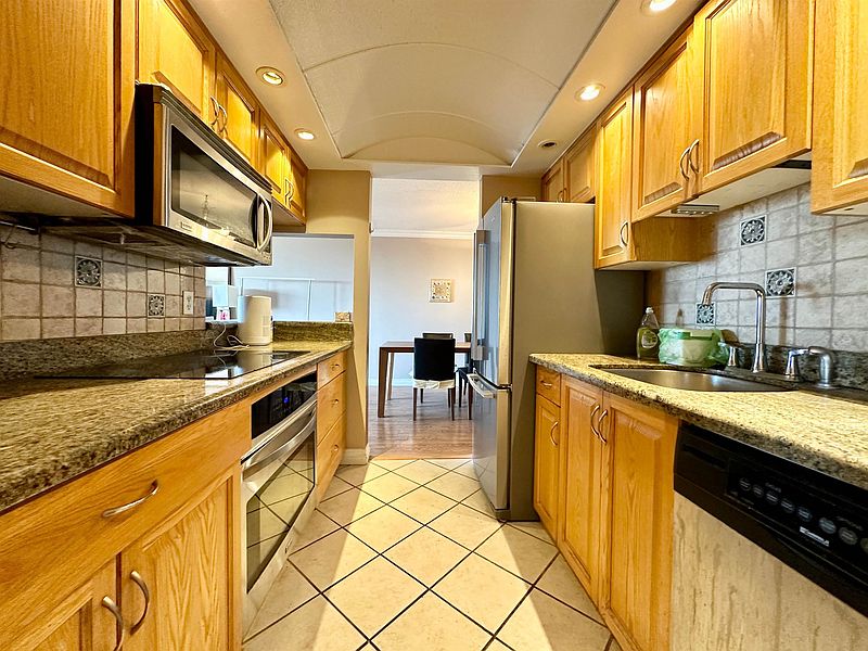 Burnaby Condominimum for rent - 2 Bedrooms — photo 5