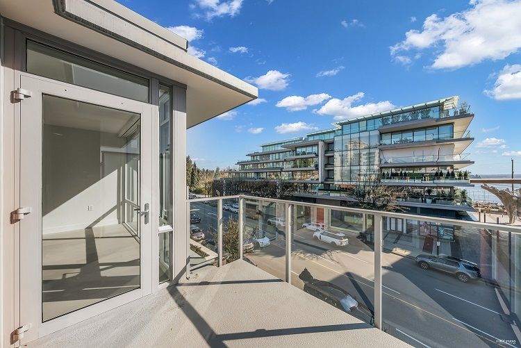 6000 CAD in West Vancouver