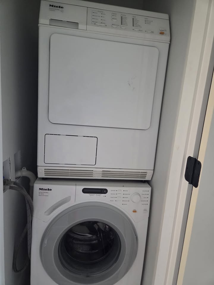Newly Built 1 Bed/1 Bath House for Rent in Surrey — photo 16