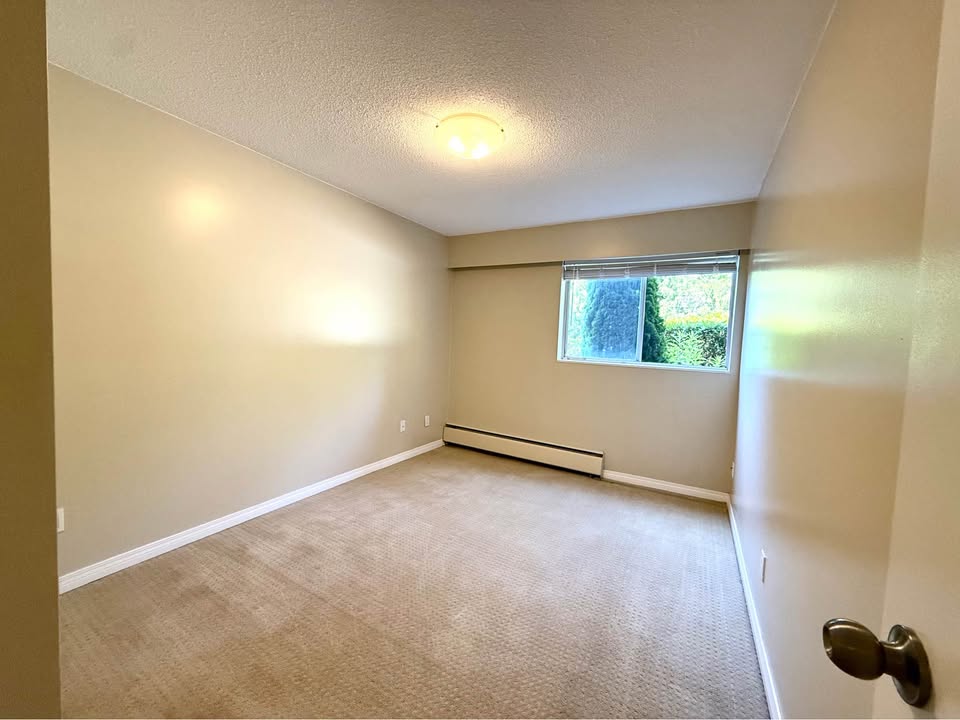 Charming 1 Bed Apartment in White Rock - CA$1650 — photo 8
