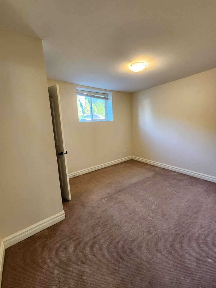 Spacious 3-Bedroom Basement Suite in Surrey — photo 5