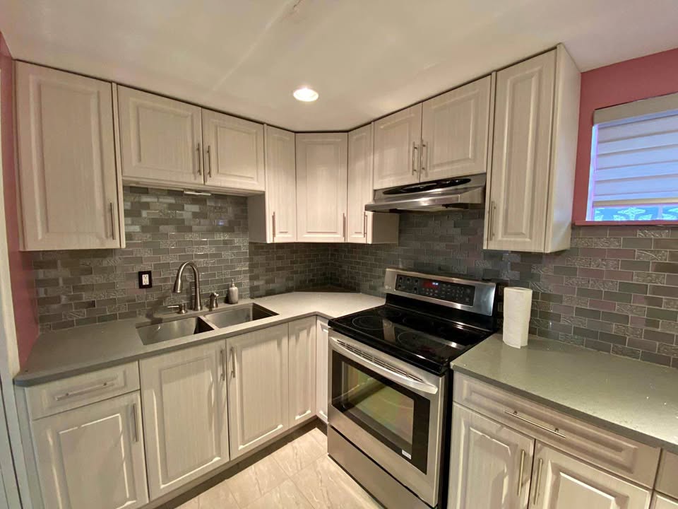 2 Beds 1 Bath House in Vancouver for Rent in Vancouver