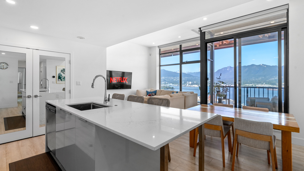 8000 CAD in Vancouver — photo 6