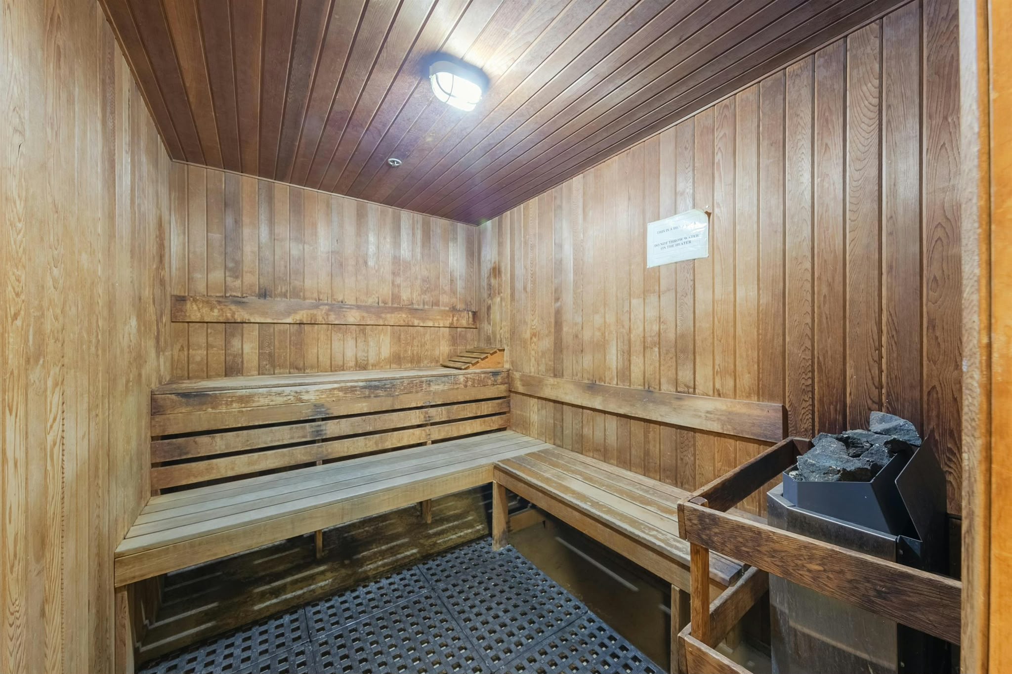 1189 Howe St, Vancouver, BC | 1BD + Den / 1 BA | Downtown Vancouver — photo 19