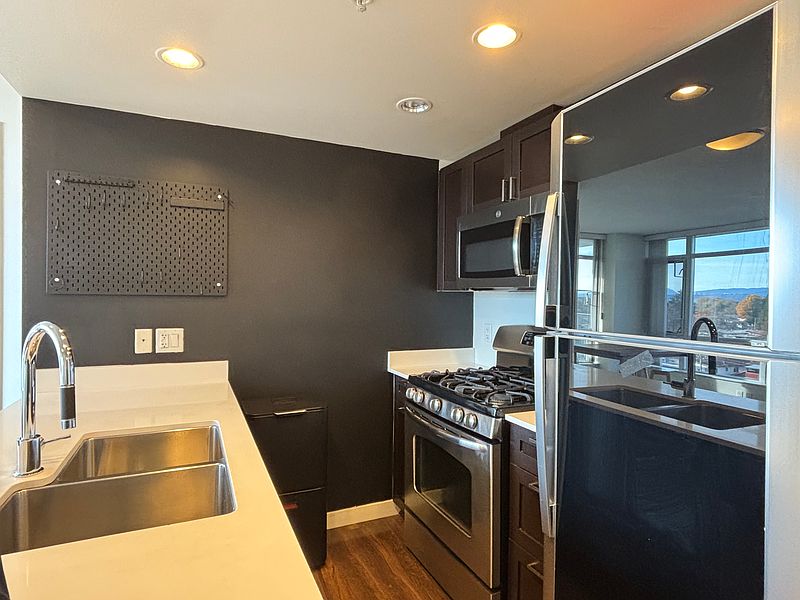 Vancouver Apartment for rent - 2 Bedrooms — photo 5