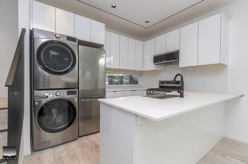 Vancouver House for rent - 2 Bedrooms — photo 4