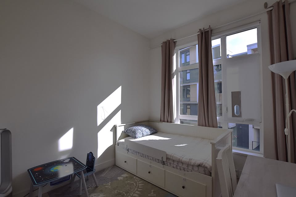 Spacious 2 Bed, 2 Bath Apartment for Rent in New Westminster — photo 9