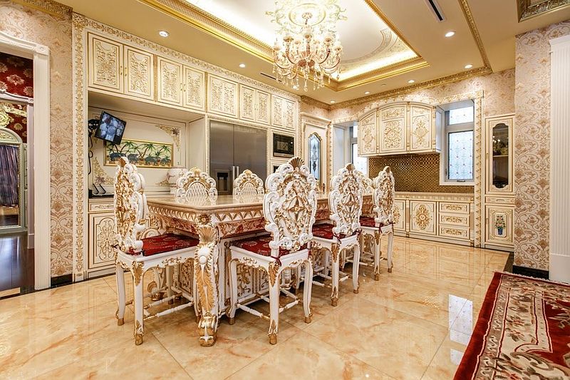 Vancouver House for rent - 6 Bedrooms — photo 3