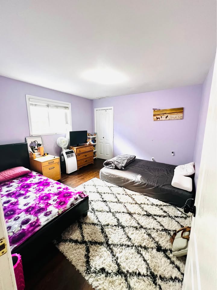 Cozy 2-Bedroom Basement Suite in Surrey — photo 11