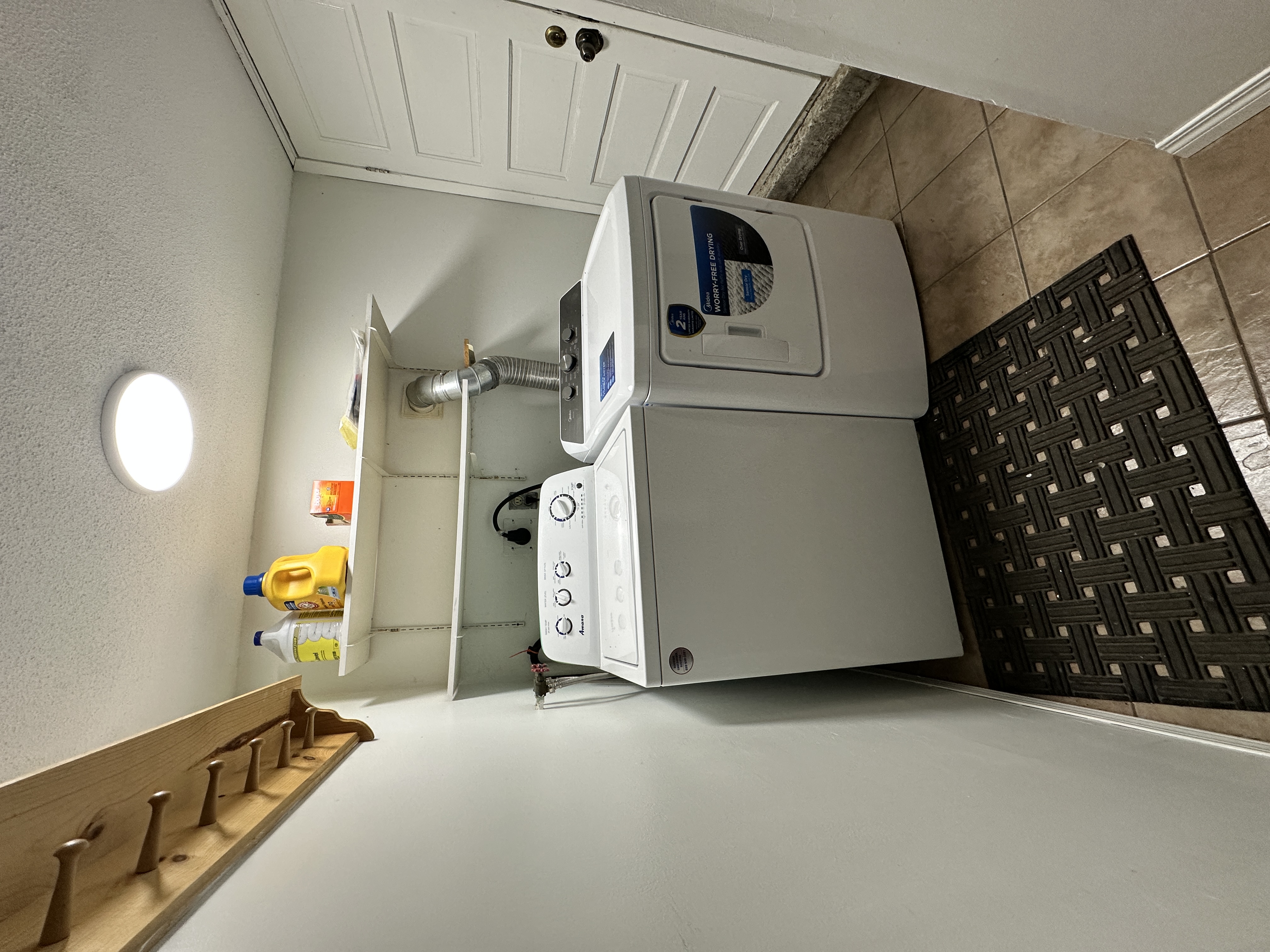 3-Bedroom Lower-Level Suite | $3,120 | Fraser | 903 SF | Internet Included in Vancouver — photo 8