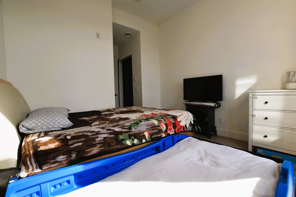 Spacious 2 Bed, 2 Bath Apartment for Rent in New Westminster — photo 5