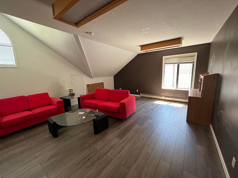 Richmond House for rent - 4 Bedrooms — photo 13