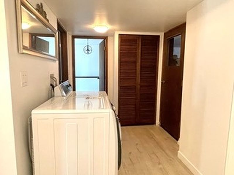 Burnaby Apartment for rent - 3 Bedrooms — photo 16