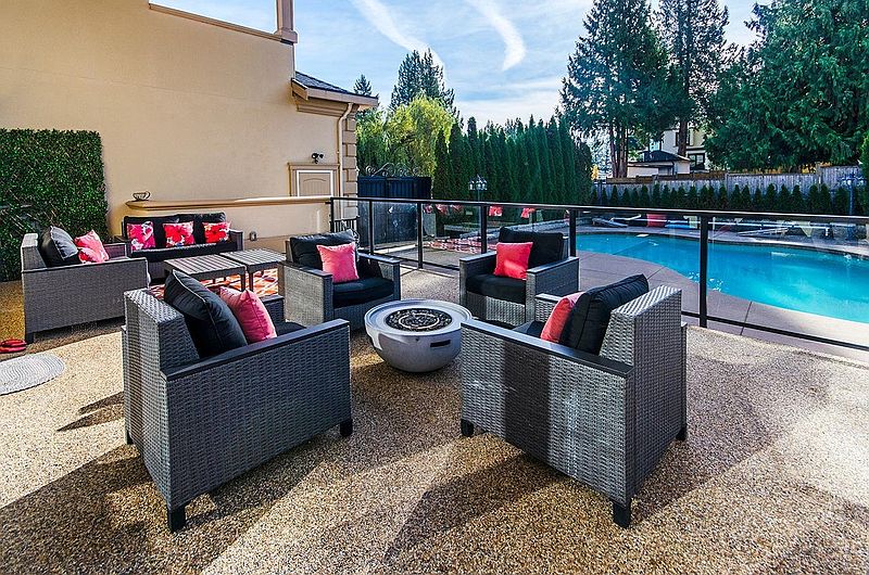 Surrey House for rent - 5 Bedrooms — photo 27