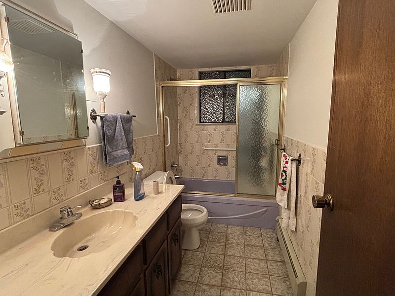 Vancouver House for rent - 3 Bedrooms — photo 6