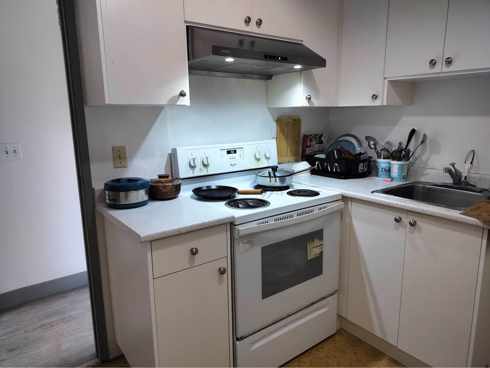 Charming 2 Bed House for Rent in Surrey — photo 13