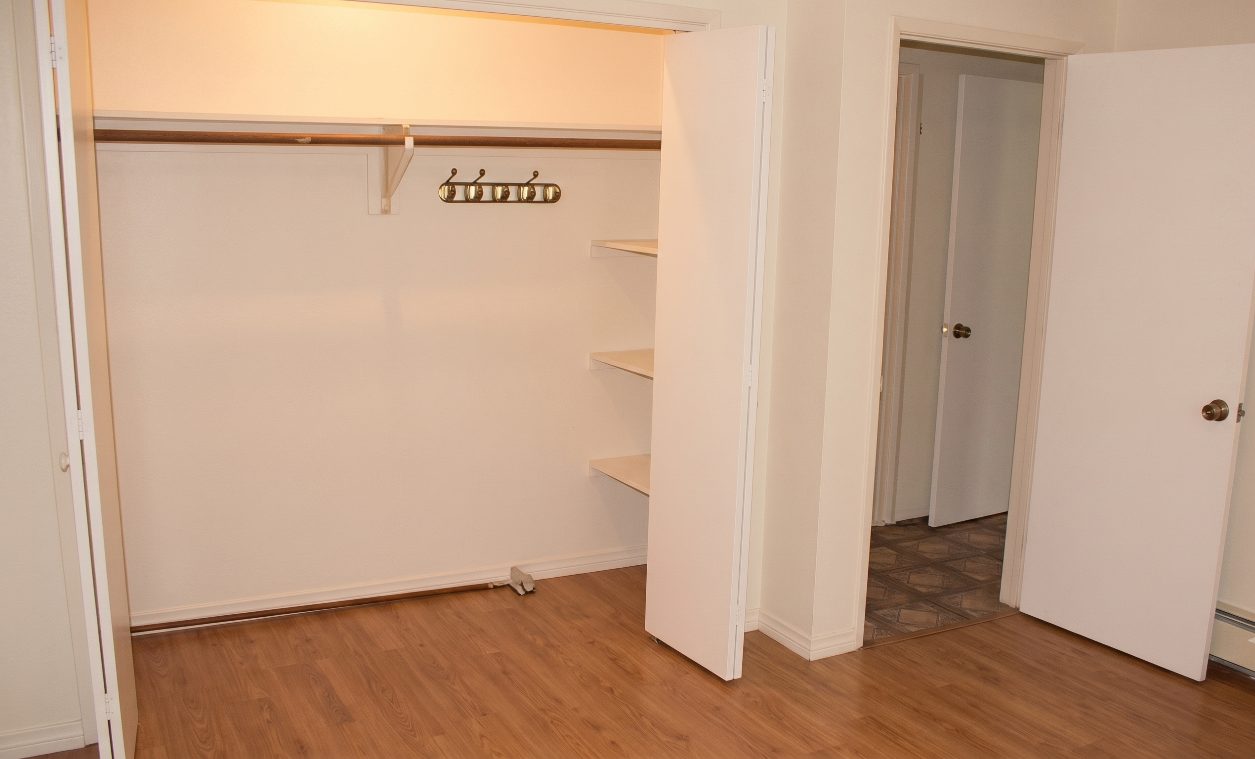 Blueridge, North Vancouver | 3BR/2BA Suite | Near CapU — photo 10