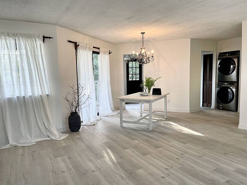 Burnaby Apartment for rent - 3 Bedrooms — photo 25