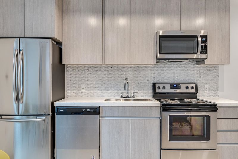 Vancouver Condominimum for rent - 3 Bedrooms — photo 9