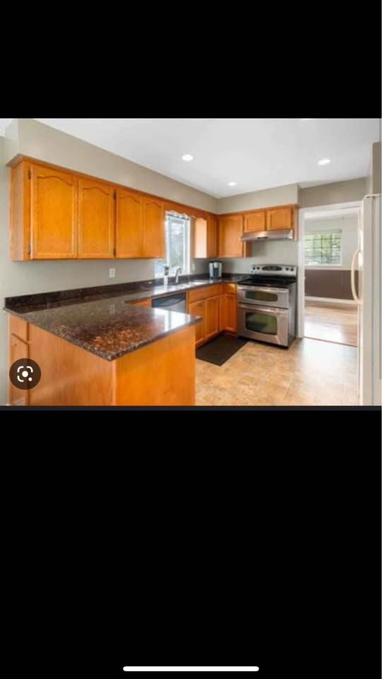 Cozy 1 Bed 1 Bath House in Surrey — photo 7
