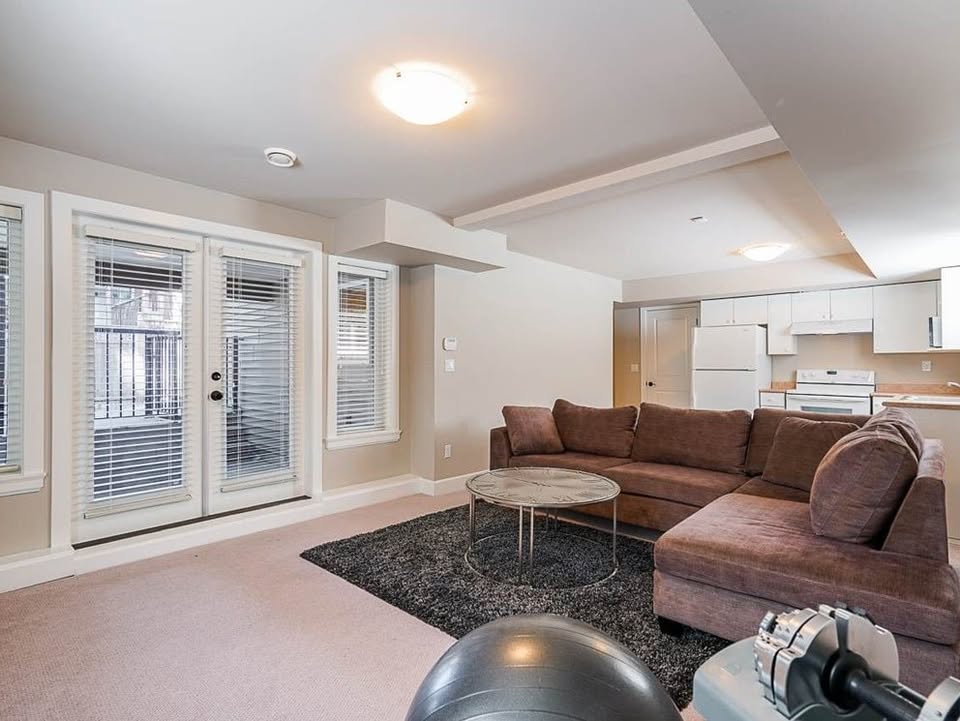 Charming 2-Bedroom Basement Suite in Surrey — photo 3
