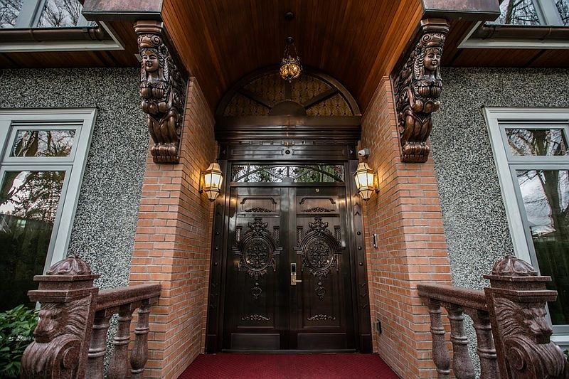 Vancouver House for rent - 6 Bedrooms — photo 2