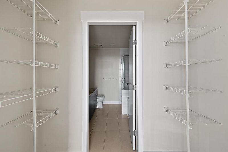 Burnaby Condominimum for rent - 2 Bedrooms — photo 19