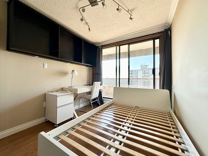 Burnaby Condominimum for rent - 2 Bedrooms — photo 13