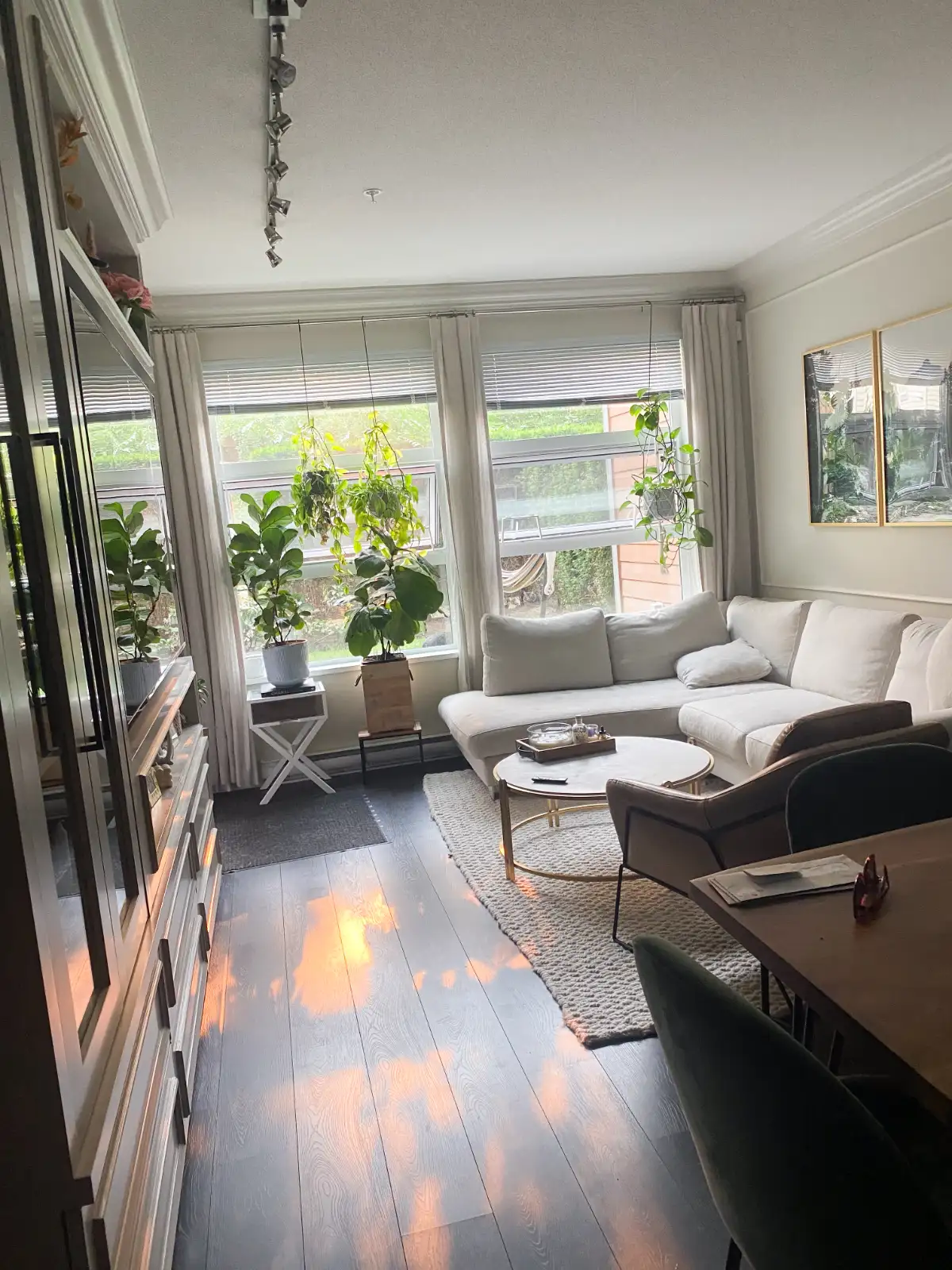 607 Cottonwood Ave, Coquitlam | 2BR/2BA Furnished Condo in Coquitlam