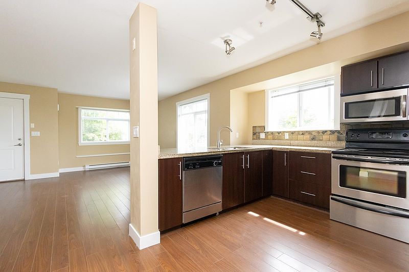 Burnaby Townhouse for rent - 2 Bedrooms — photo 10
